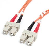 StarTech.com Câble fibre optique multimode SC vers SC OM1 de 2 m (6,6 pi), fibre de section 62,5/125, réseaux 10G, cordon de raccordement fibre optique LSZH