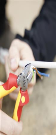 Wiha Coupeuse latérale 43458 Professional - Pour les travaux électriques avec fonction dynamique