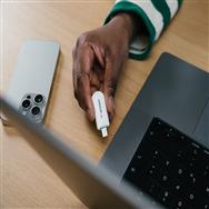 Verbatim Plectra White USB-C Flash Drive 30230 - USB-Stick - 256 GB