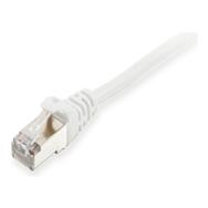 Équiper un câble de raccordement RJ-45 mâle à mâle
