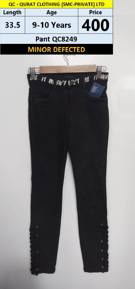 Pant QC8249 Branded but Minor Defected (no exchange no refund)