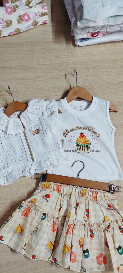 Girls White Lace Jacket Cupcake T-Shirt & Pink Printed Skirt 3-Piece Outfit – QC10213 - QC10213