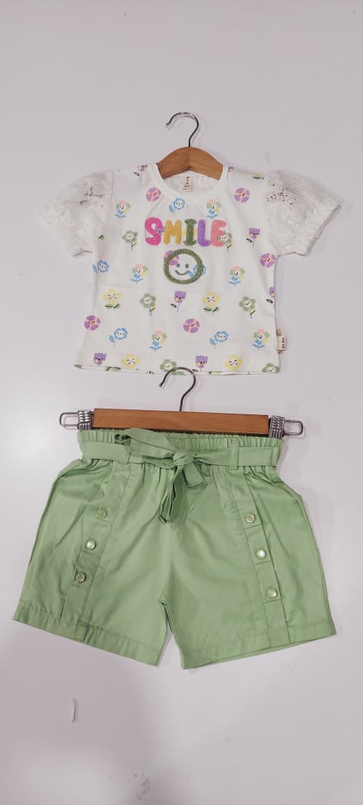 Girls SMILE Floral Print Lace Sleeve Top with Sage Green Paperbag Waist Shorts Summer Set – QC10261 - QC10261